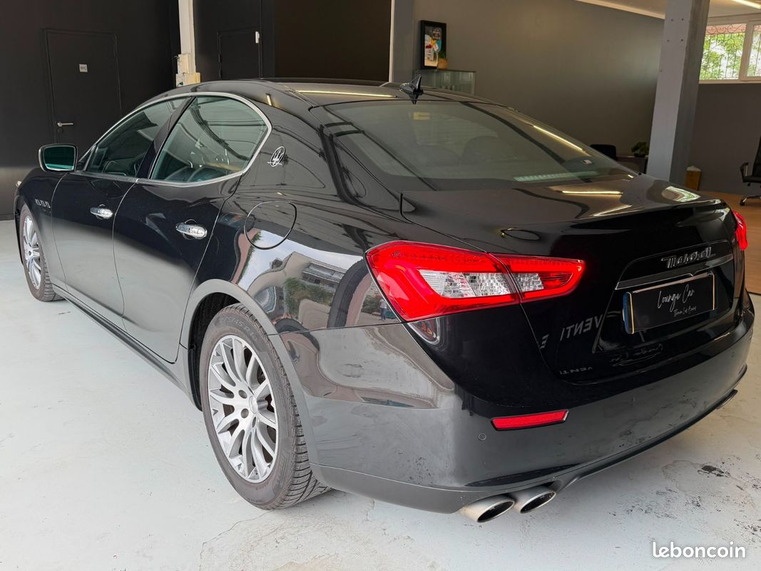 Maserati ghibli 3.0 v6 275 d a / entretien complet / set roue hiver / garantie 6 mois (image 5)