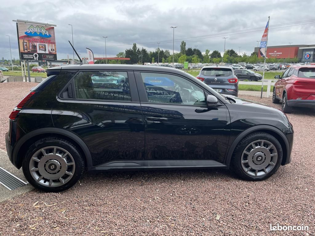 Renault r5 e-tech electric evolution autonomie urbaine 320 km - 2026 120ch (image 9)
