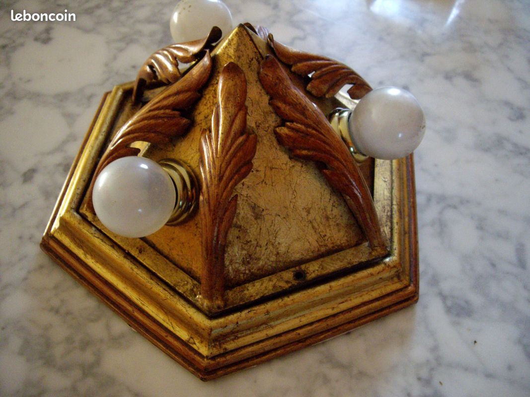 Plafonnier en bois dore (image 1)