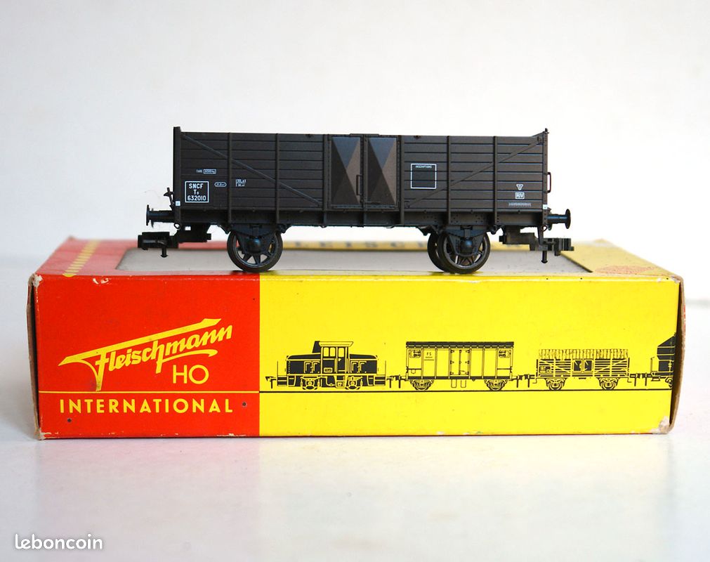 Lot De 9 Wagons HO Fleischmann - Tombereaux Et Nettoyeur De Voie - Occasion