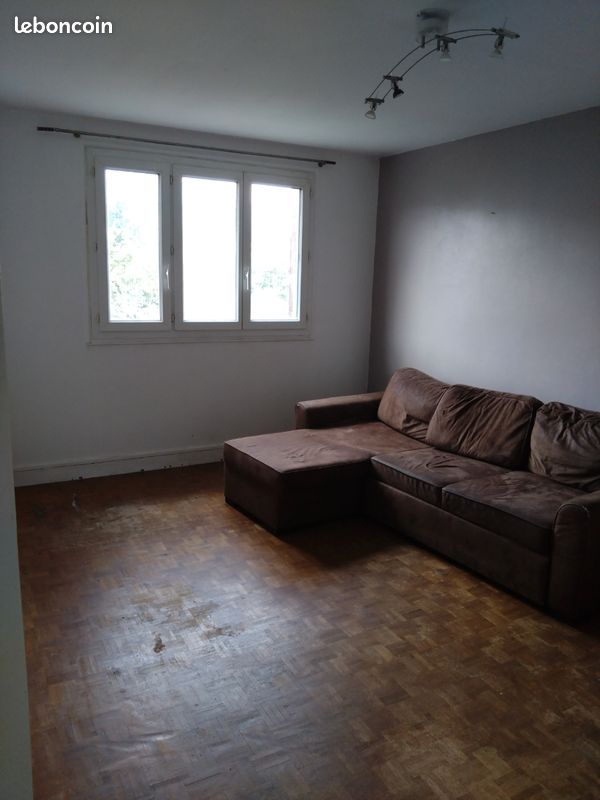 Appartement 3 pièces 52 m² · à Le Plessis-Robinson · 52 m² · 990 €