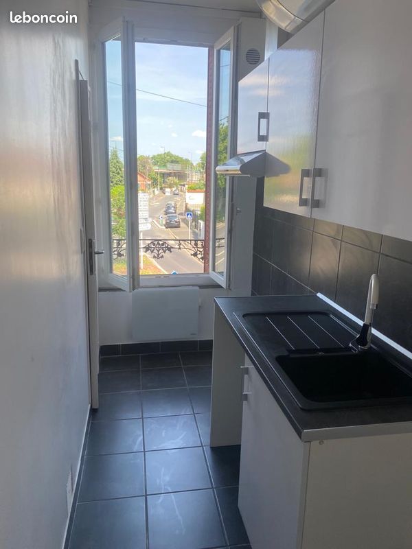 Appartement 2 pièces 36 m² · à Villeneuve-le-Roi · 36 m² · 832 €/mois