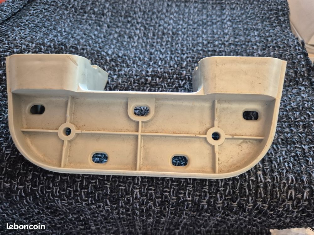 Accoudoir portière Peugeot 403 (image 1)
