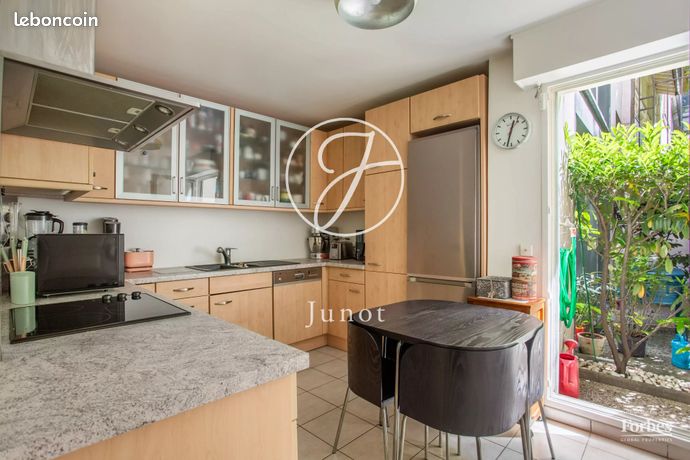 Maison de ville 6 pièces 148 m² — 6