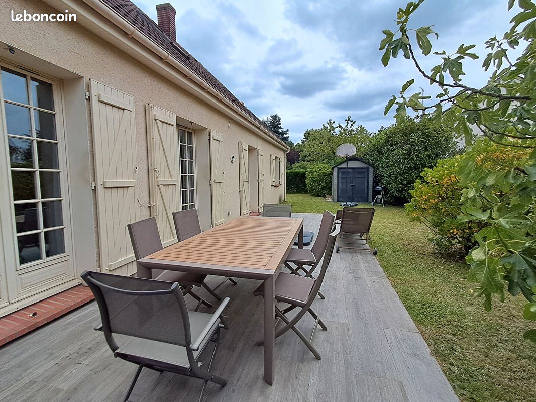 Maison 8 pièces 228 m² · à Saint-Jean-le-Blanc · 228 m² · 482 500 €