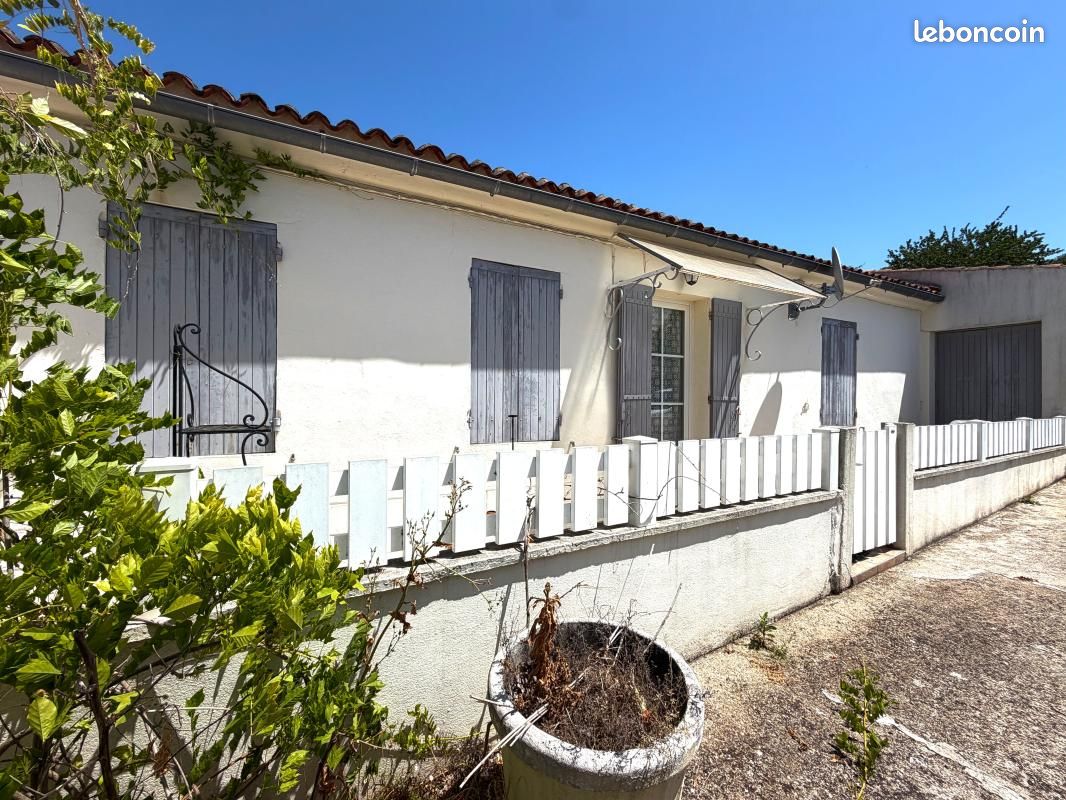 Maison 8 pièces 190 m² · à La Chapelle-des-Pots · 190 m² · 229 000 €