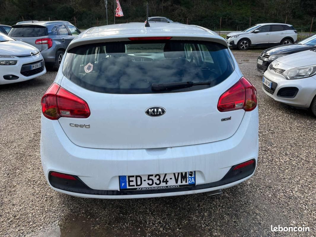 Kia Cee'd CEE-D 2 1.4 CRDI - 16V TURBO (image 36)