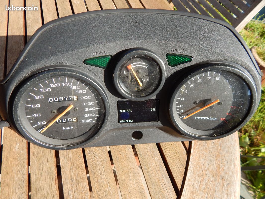 SUZUKI GSX-R 750 GR75A 1987 - Compteur de vitesse et instruments de bord N51B EUR 299,95 - FR