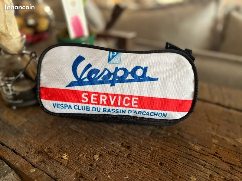 Sac à Outils Résistant Pour Vespa - Pochette Nylon Bleu Avec Rabat, Logo Vespa