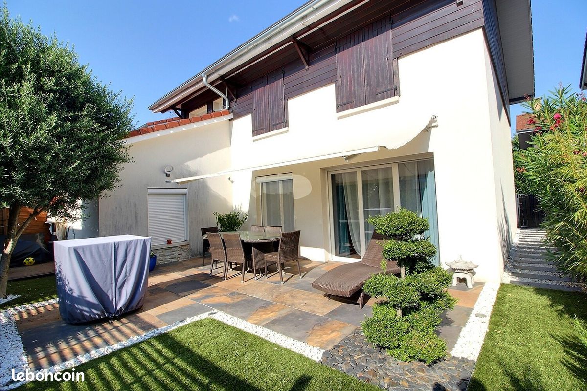 Maison 5 pièces 122 m² · à Douvaine · 122 m² · 2 300 €/mois