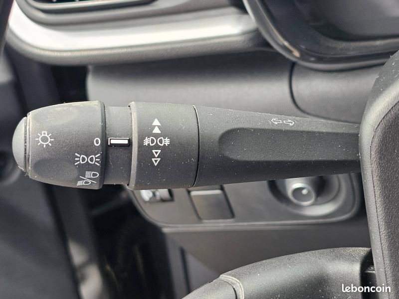 Citroen C3 1.5 BlueHDi 100 YOU / CLIMATISATION (image 21)
