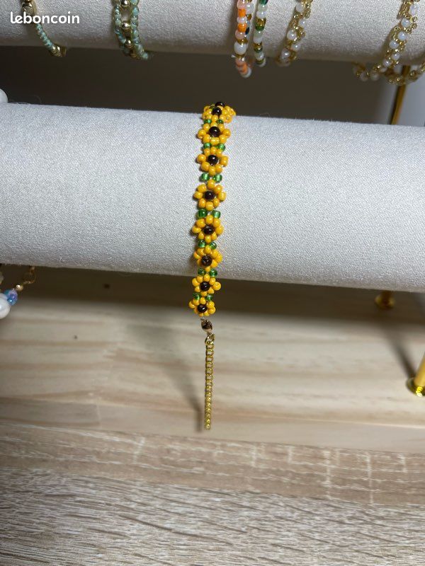 Bracelet fait a la main (image 1)