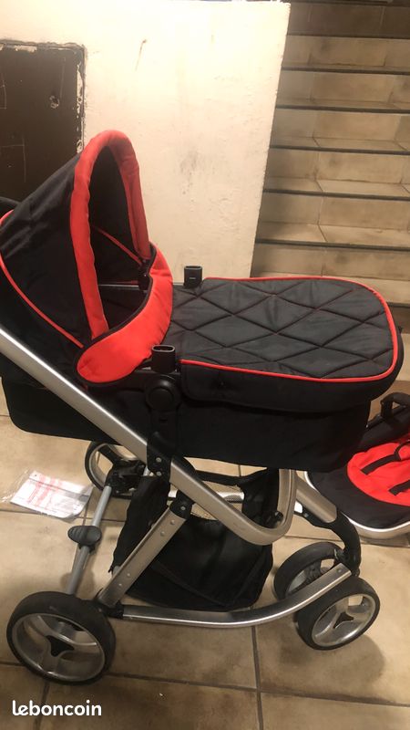 À vendre une poussette 3 roues très bonne état (image 5)
