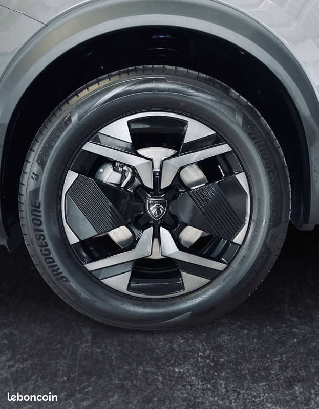 PEUGEOT 2008 Hybrid 145 e-DCS6 ENVY (image 9)