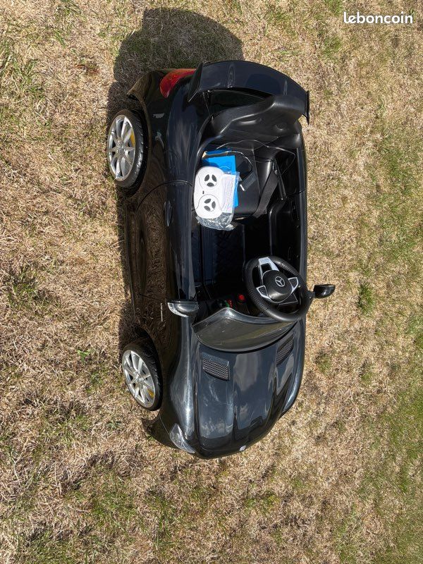 Voiture électrique enfant Mercedes AMG (image 7)