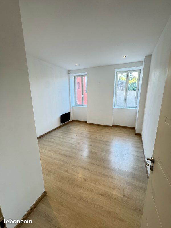 Appartement 3 pièces 82 m² · à Montélimar · 82 m² · 650 €/mois