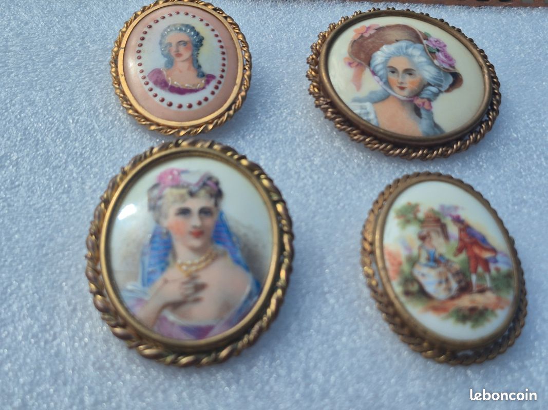 Belle Broche Ancienne – Camée Portrait Sur Porcelaine De Limoges – Bleu Et Blanc – Vintage Français