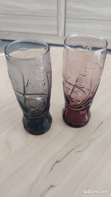 2 verres coca cola
Très bon état (image 2)