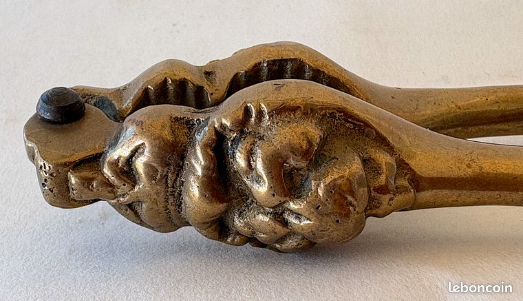 JOLI CASSE NOIX ECUREUIL En LAITON Made In Taïwan COLLECTION DECO Cuisine Xxe D 109826