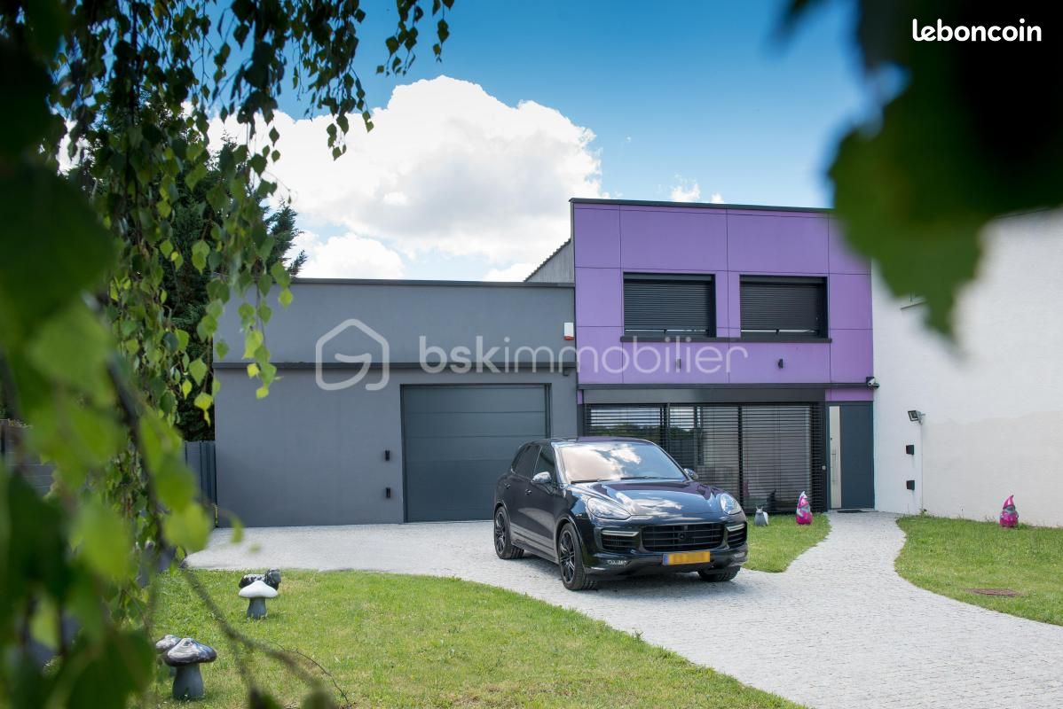 Maison 10 pièces 394 m² · à Pringy · 394 m² · 755 000 €