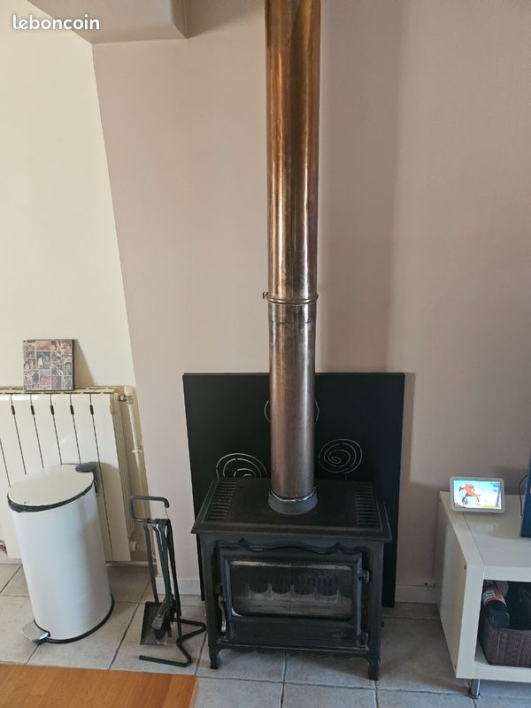 Vend poêle a bois bûche 30 cm (image 2)