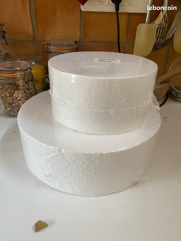 Je donne socles gâteau en polystyrène (image 1)
