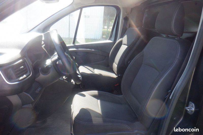 Renault TRAFIC III FG L2H2 3T 2.0 BLUE DCI 150CH GRAND CONFORT (image 7)