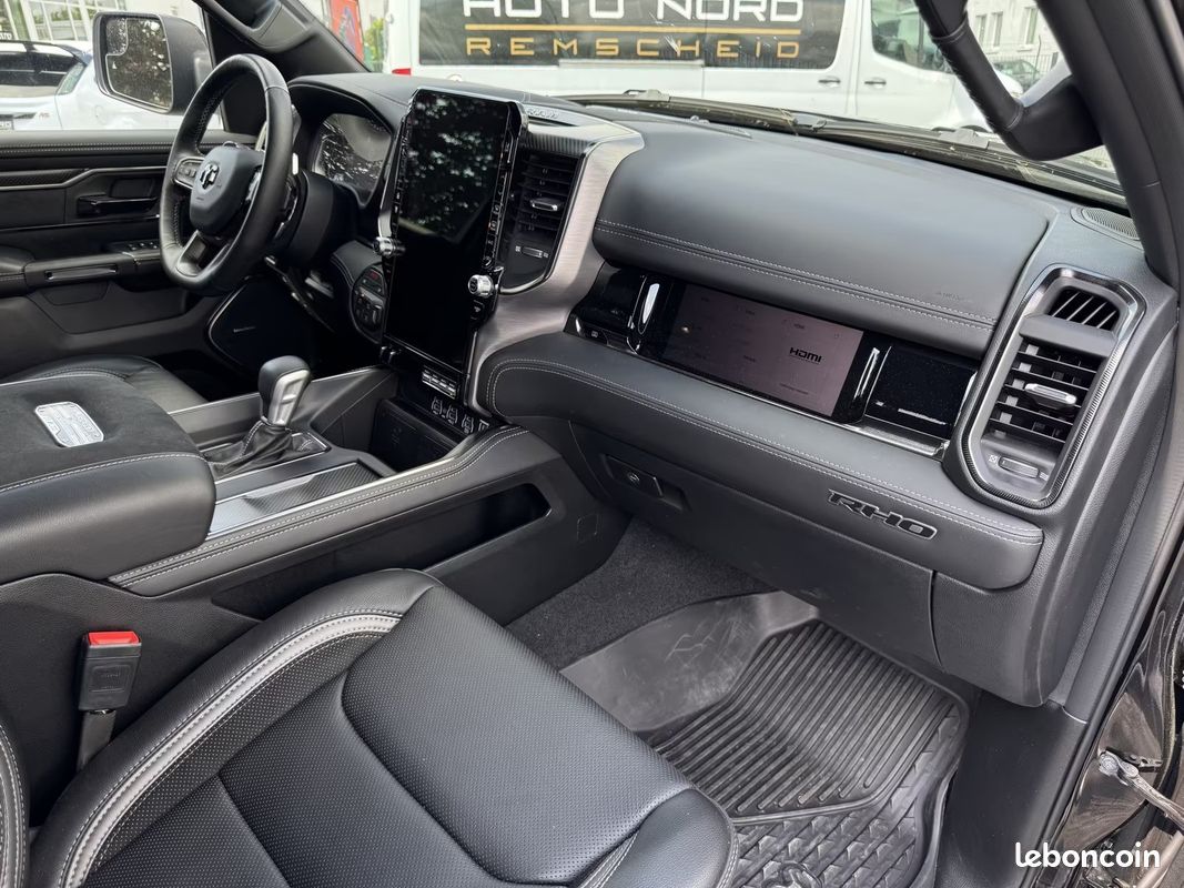 Dodge RAM 1500 RHO Hurricane 3.0 548 ch 4x4 – Rhino Pack – HUD – Harman Kardon – Pano - TVA Récupérable (image 13)