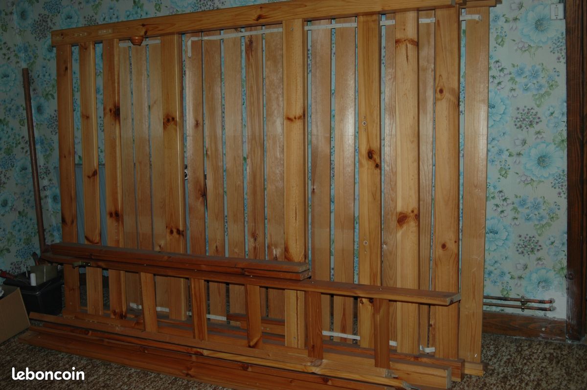 Lit mezzanine (image 1)