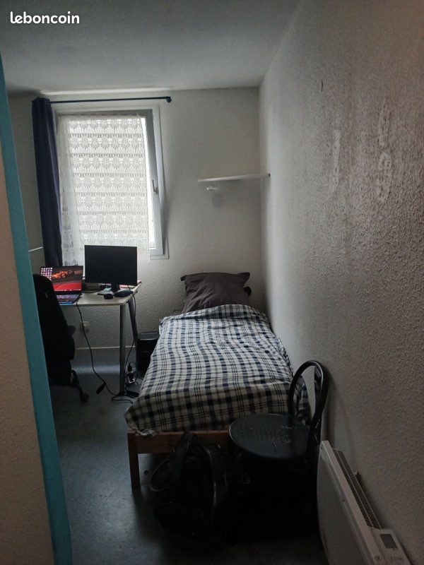 Appartement 1 pièce 14 m² · à Lille · 14 m² · 555 €
