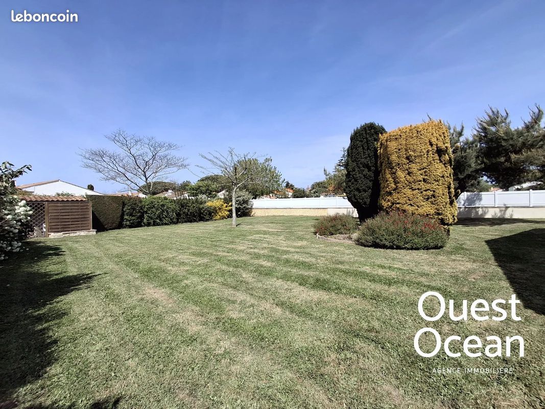 Terrain 380 m² · à Jard-sur-Mer · 380 m² · 137 800 €