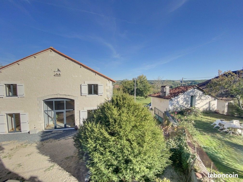 Maison 15 pièces 275 m² · à Lisle · 275 m² · 286 000 €