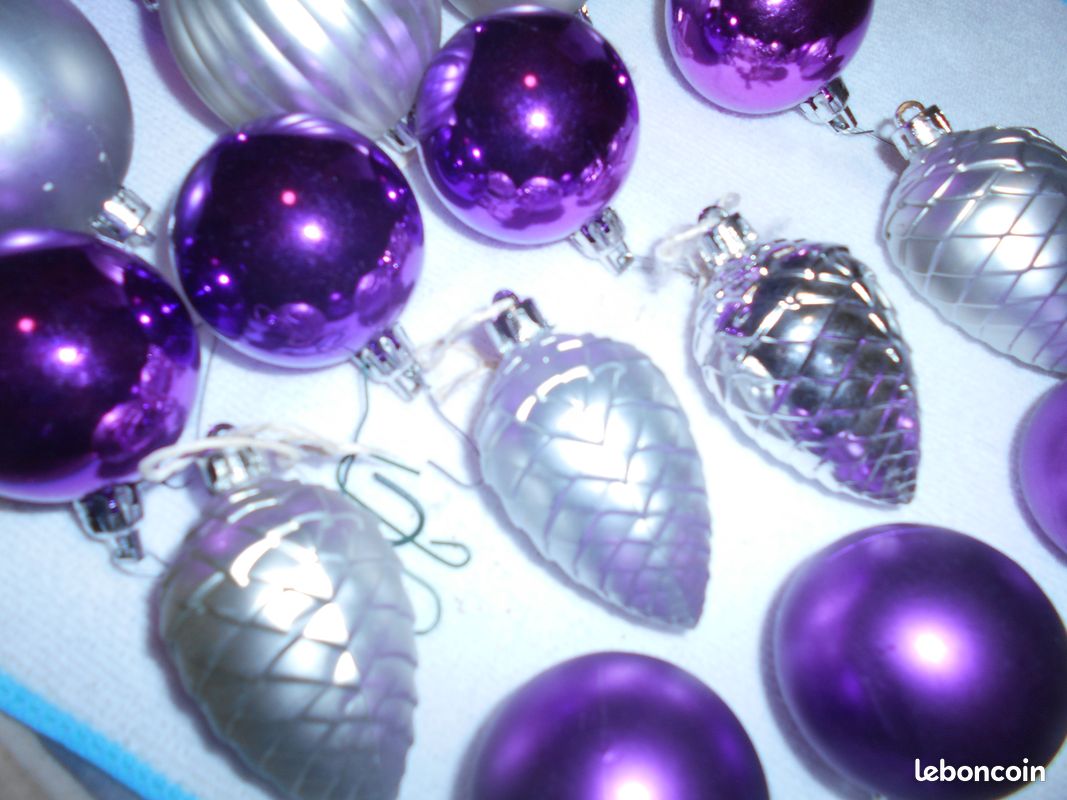 6 boules de NOËL NEUF. MAUVE ARGENT... OBJAT 19130 (image 3)