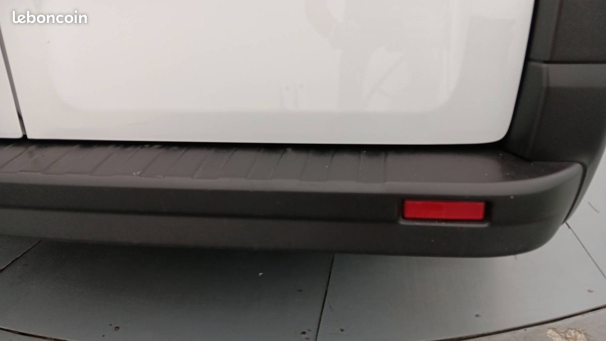 Renault trafic fgn l1h1 3000 kg blue dci 130 (image 17)