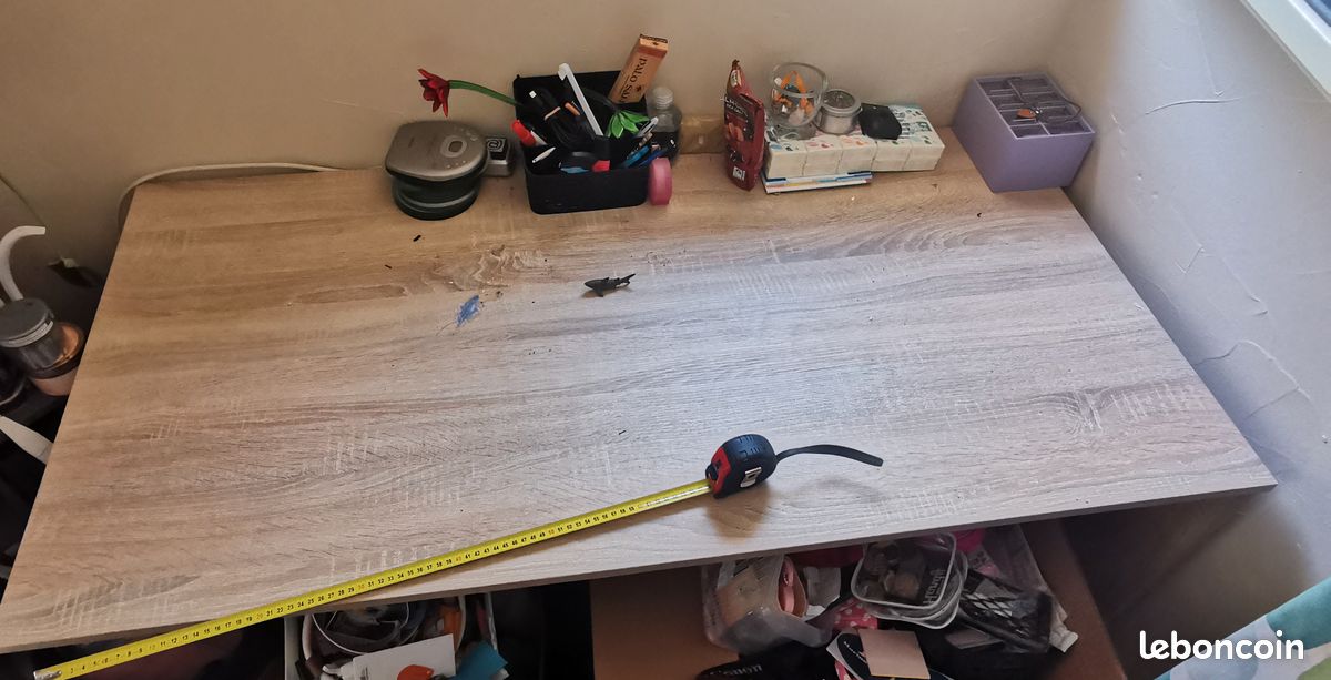 Bureau effet bois clair — 136,5 x 68,5 cm (image 2)