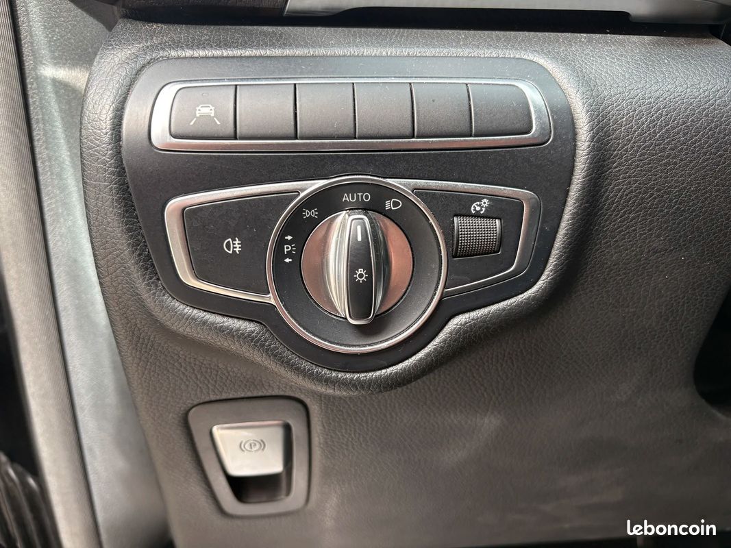 Mercedes-Benz CLASSE V 220 d Extra Long (447.815) 2EME MAIN/CAR PLAY/ PORTE ELEC (image 34)