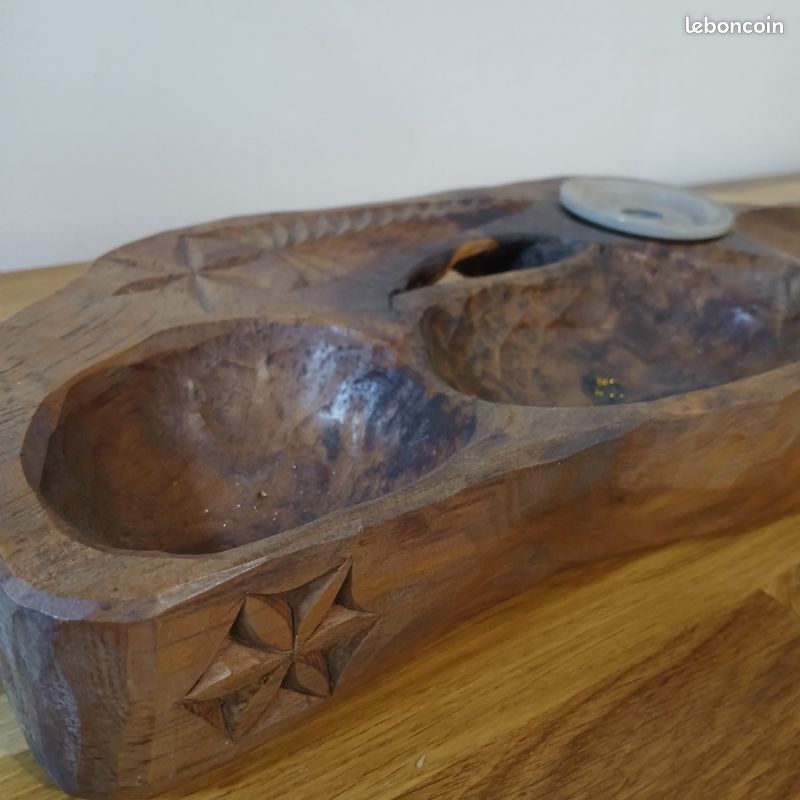 Écritoire de bureau ancien en Pin cembro du Queyras sculpté / Plumier vintage (image 6)