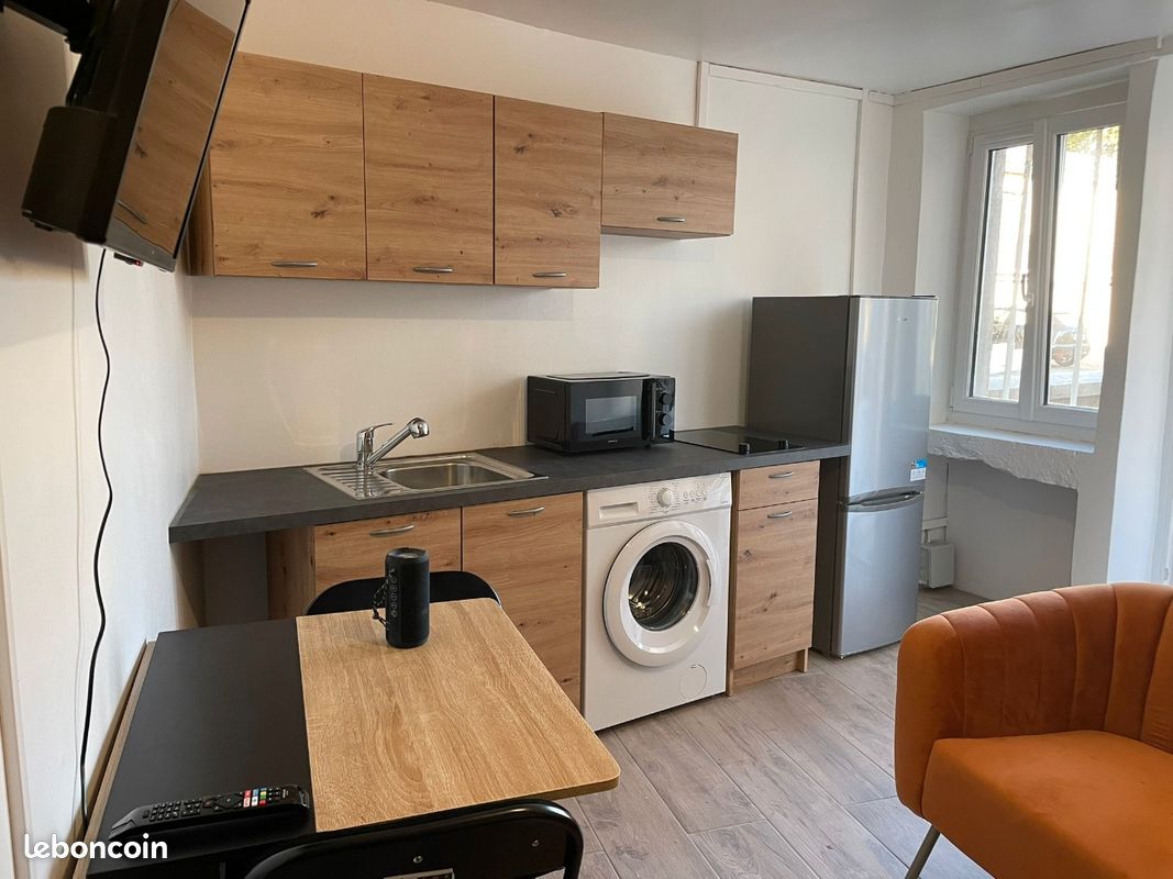 Appartement 1 pièce 18 m² · à Bourg-en-Bresse · 18 m² · 550 €