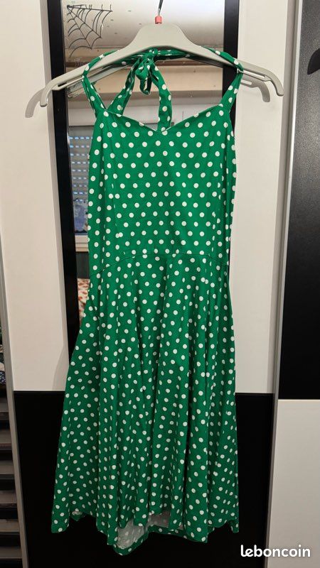 Robe verte à pois blancs vintage pinup Dolly Dotty Vêtements