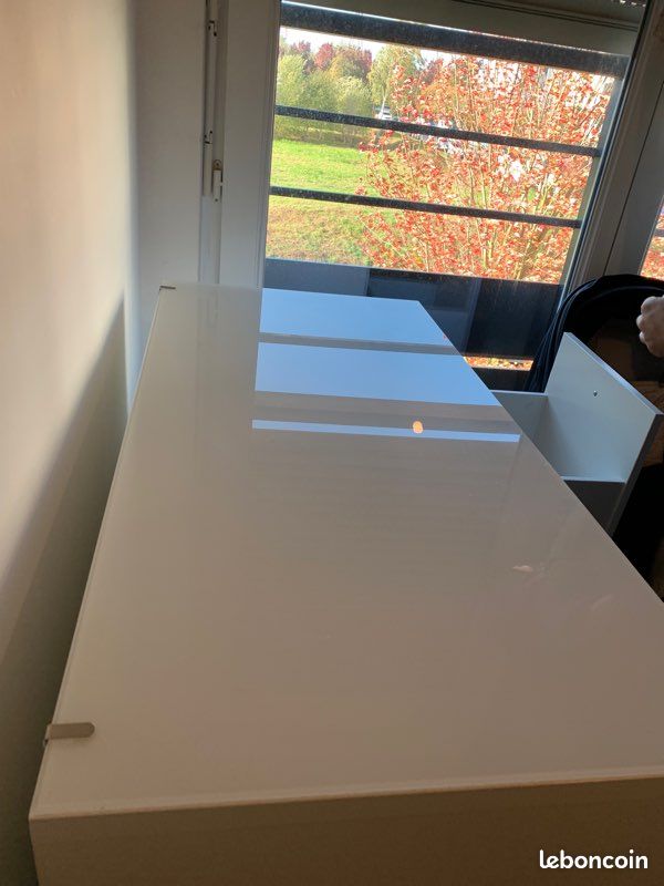 Coiffeuse IKEA avec surface en verre - très bon état (image 2)