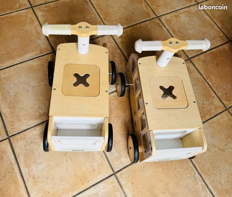 Mamabrum Porteur en Bois Forme Bus – Voiture Jouet Bébé avec Coffres, Siège Peluches, Roues Antidérapantes, Design Naturel, Motricité et Équilibre, dès 12 Mois
