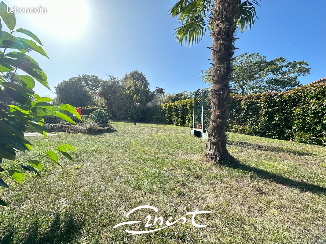 Maison 7 pièces 181 m² - Chasseneuil-du-Poitou 86360 (image 2)
