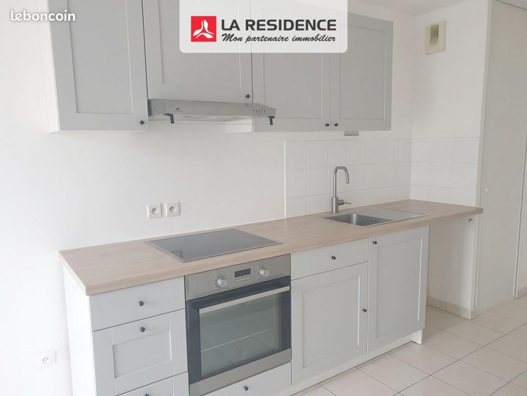 Appartement 2 pièces 45 m² · à Guyancourt · 45 m² · 963 €/mois