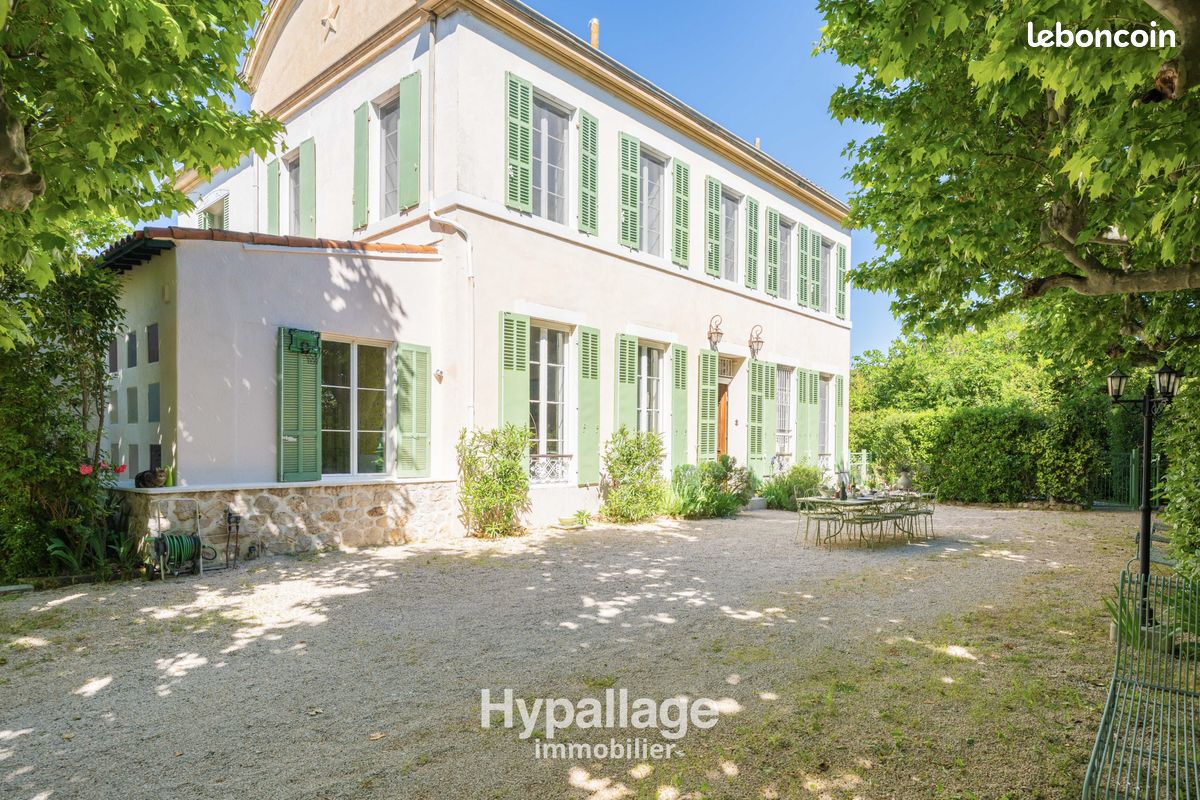 Maison 9 pièces 288 m² · à Marseille · 288 m² · 1 090 000 €