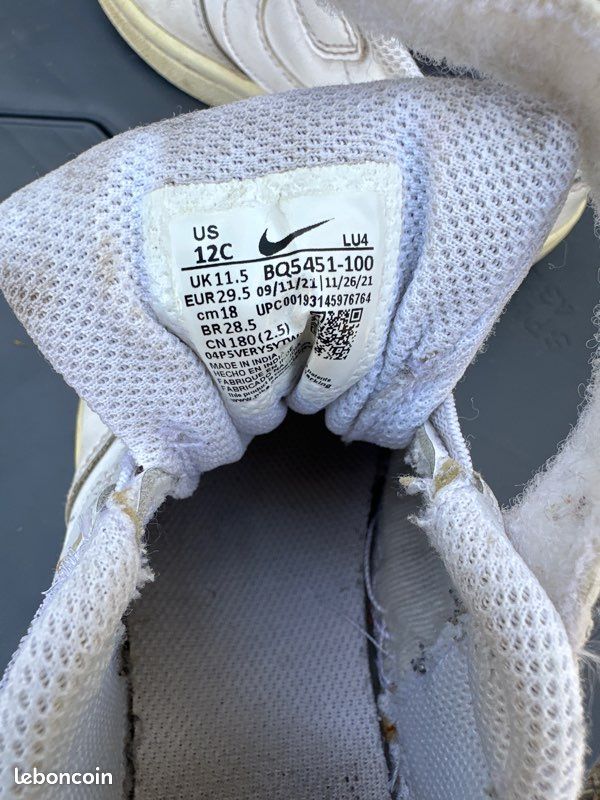 Pointure Taille 12c Nike Chaussures Nike, Enfants à Taille 29,5