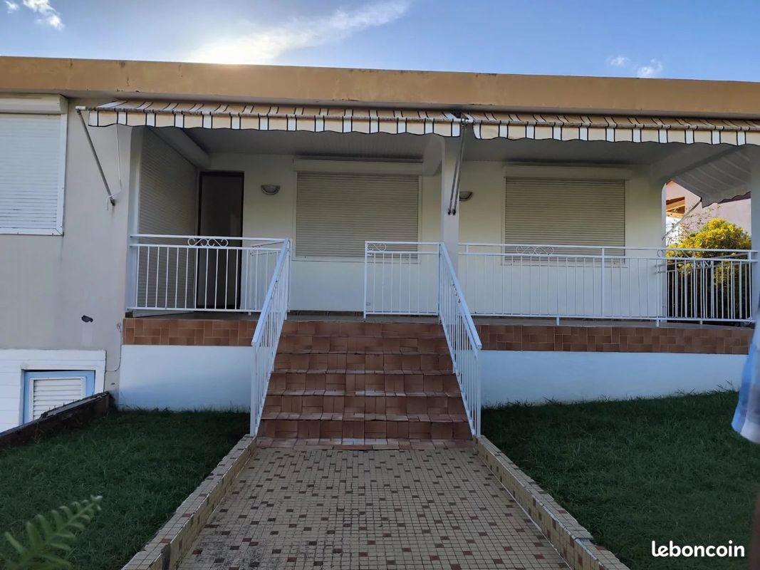 Maison 8 pièces 186 m² · au Lamentin · 186 m² · 430 000 €