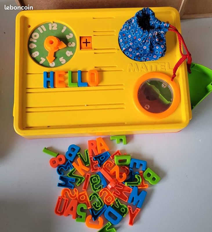 Vend jouet vintage pupitre, ardoise, lettres (image 1)