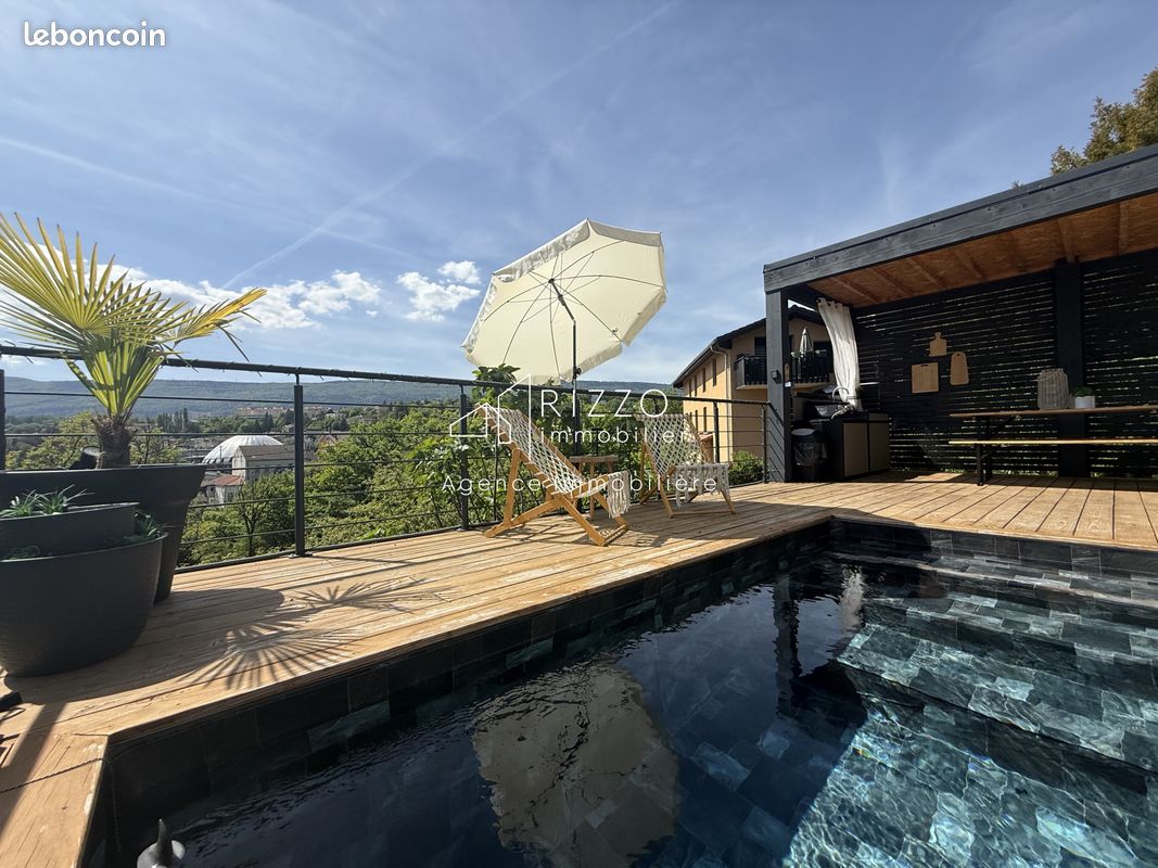 Maison 12 pièces 297 m² · à Valserhône · 297 m² · 759 000 €