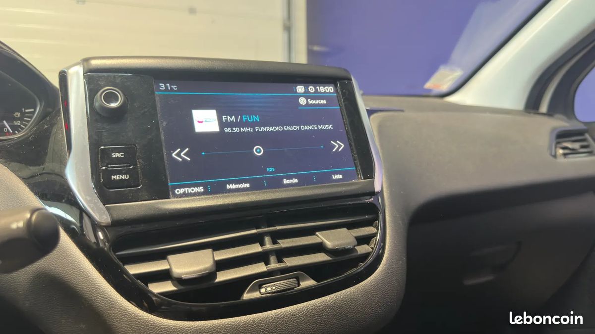 Peugeot 208 1.6 HDi 75ch Active - Carplay - Régulateur de vitesse - Idéal jeune permis (image 22)