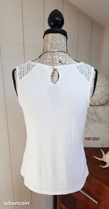 Top débardeur blanc fluide avec empiècement dentelle / macramé (image 14)